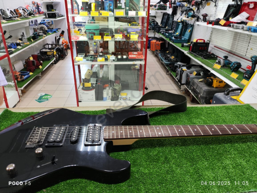 Электрогитара Yamaha RGX 121Z