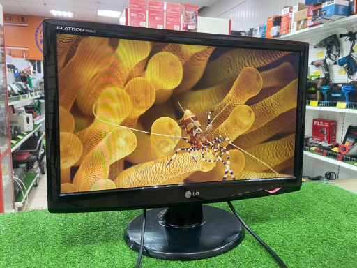 Монитор LG W2043C